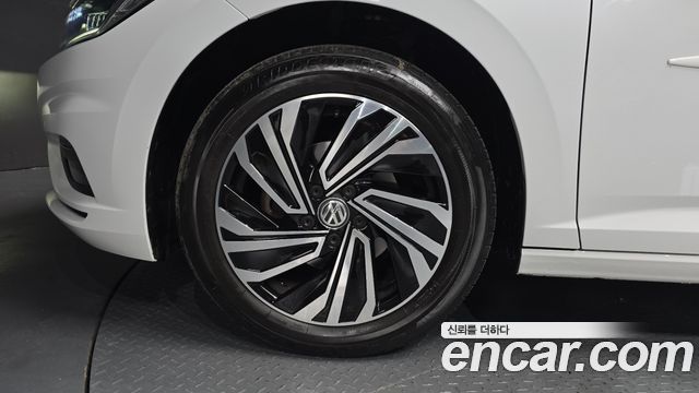 Volkswagen Jetta 7-го поколения 1.4 TSI Prestige - фото 4