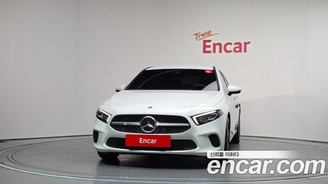 Mercedes-Benz A-Class W177 A220 Sedan - фото 2