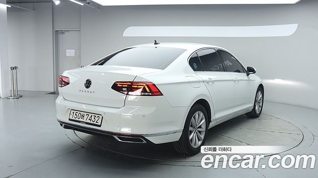 Volkswagen Passat B8 2.0 TDI Premium - фото 3