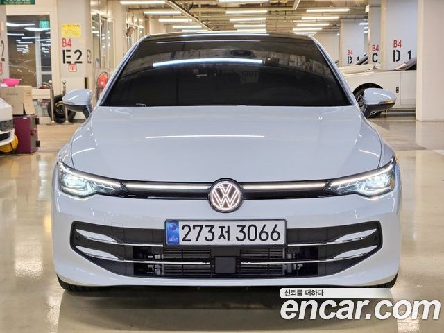 Volkswagen Golf 8-го поколения 2.0 TDI Prestige - фото 2