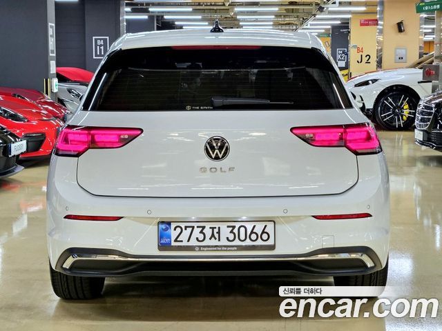 Volkswagen Golf 8-го поколения 2.0 TDI Prestige - фото 3