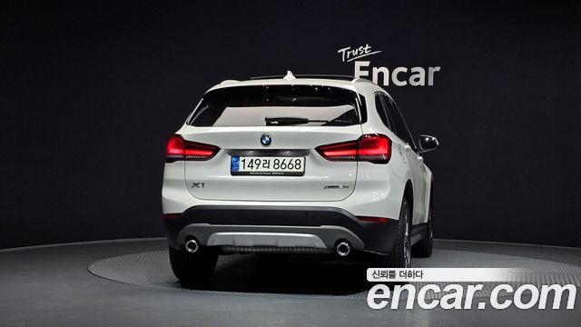 BMW X1 F48 xDrive 20i xLine - фото 3