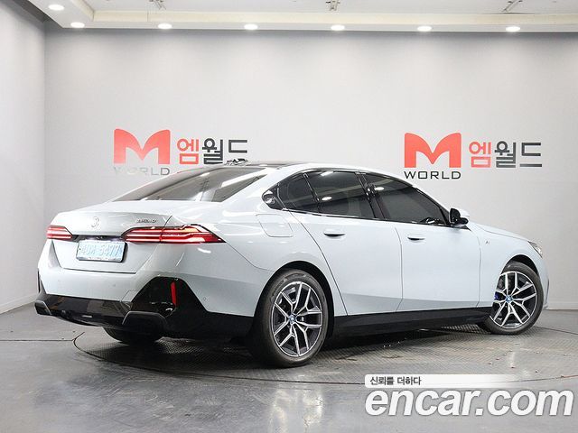 BMW i5 G60 eDrive 40 M Sport - фото 2
