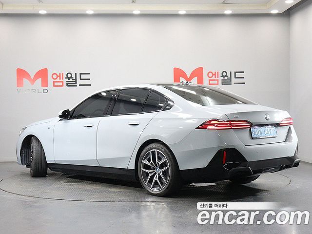 BMW i5 G60 eDrive 40 M Sport - фото 3