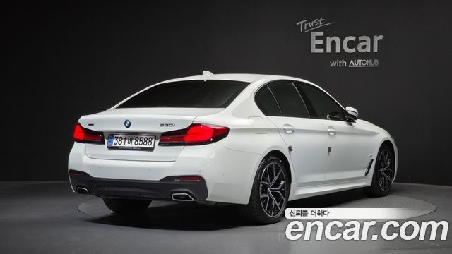 BMW 5 Series G30 530i xDrive M Sport Package - фото 0