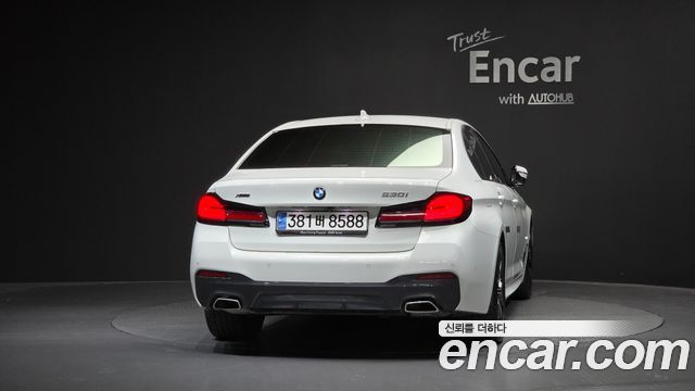 BMW 5 Series G30 530i xDrive M Sport Package - фото 2