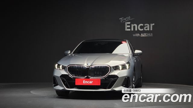 BMW 5 Series G60 520i Special Edition - фото 2