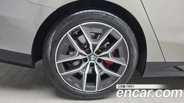 BMW 5 Series G60 520i Special Edition - фото 4