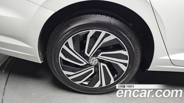 Volkswagen Jetta 7-го поколения 1.4 TSI Prestige - фото 4