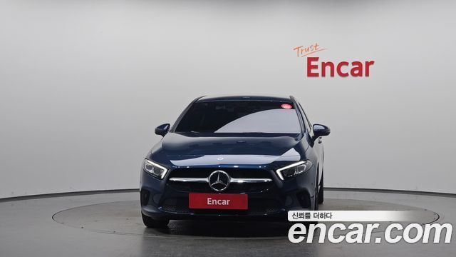 Mercedes-Benz A-Class W177 A220 Sedan - фото 2