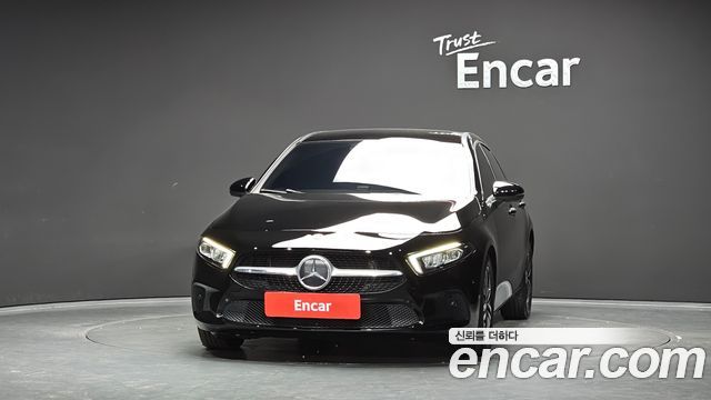 Mercedes-Benz A-Class W177 A220 Hatchback - фото 2