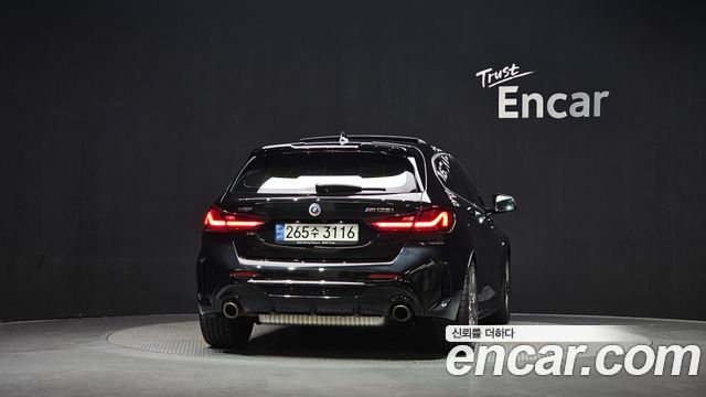 BMW 1 Series F40 M135i xDrive - фото 3
