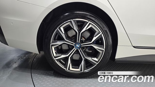 BMW i4 eDrive40 M Sports Pro - фото 4