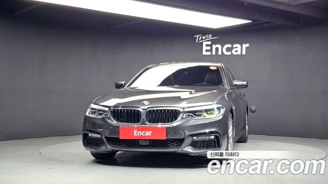 BMW 5 Series G30 520d xDrive M Sport Package Plus - фото 2