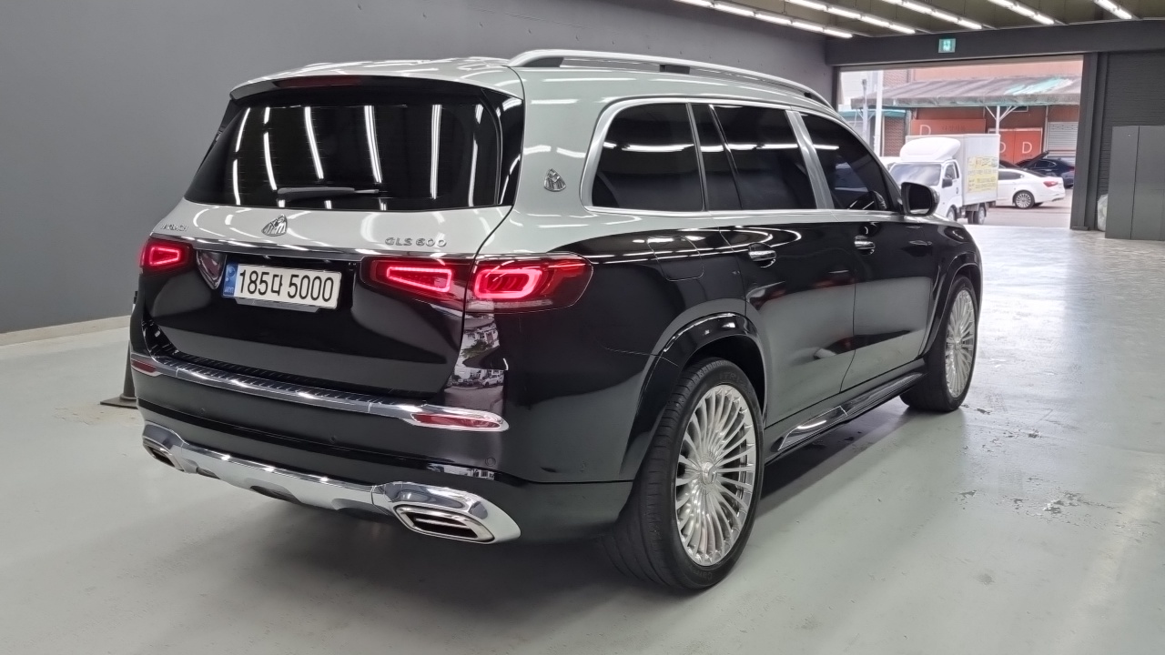 Mercedes-Benz GLS-Class X167 Maybach GLS600 4MATIC - фото 3