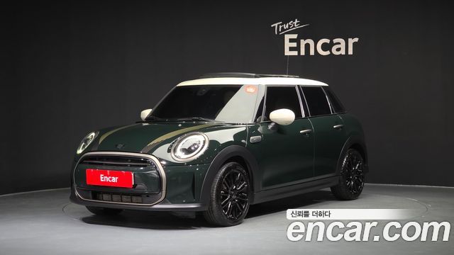Mini Cooper 5Door Resolute Edition 3rd Gen - фото 0