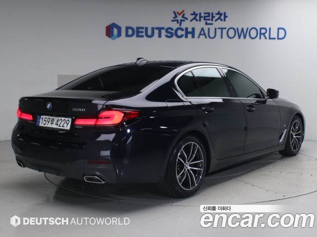 BMW 5 Series G30 520i M Sport - фото 1