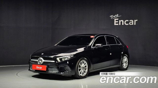 Mercedes-Benz A-Class W177 A220 Hatchback - фото 0