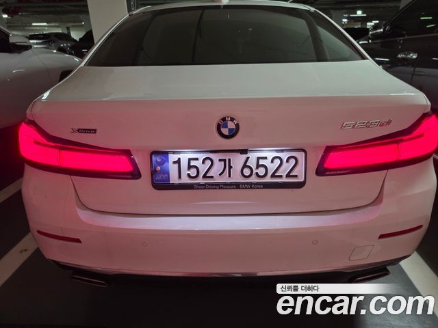 BMW 5 Series G30 523d xDrive Luxury - фото 1