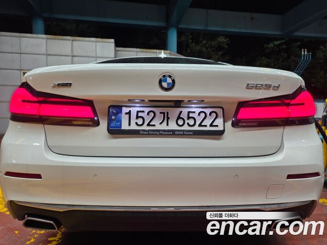 BMW 5 Series G30 523d xDrive Luxury - фото 3