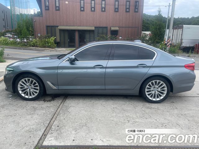 BMW 5 Series G30 520d xDrive Luxury Plus - фото 0