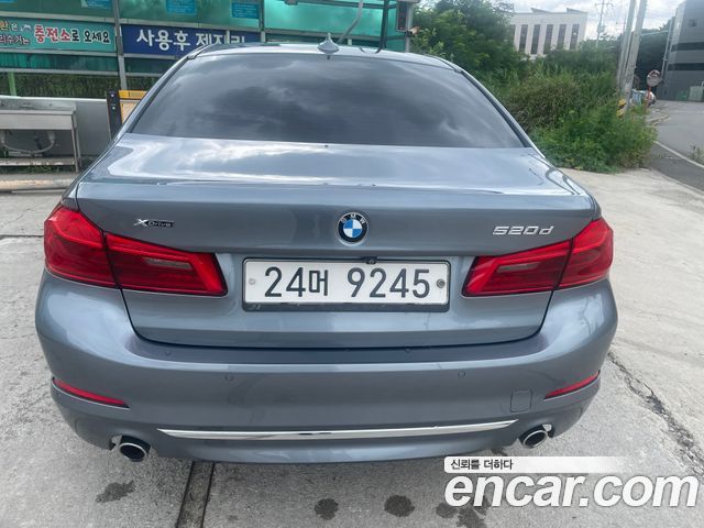 BMW 5 Series G30 520d xDrive Luxury Plus - фото 3