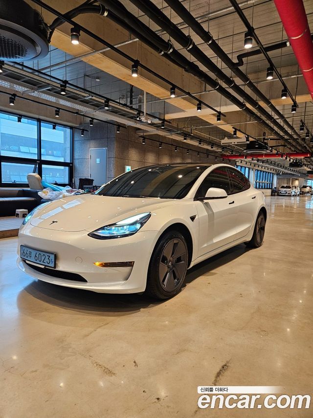 Tesla Model 3 RWD - фото 2