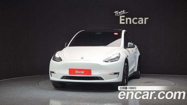 Tesla Model Y Standard Range RWD - фото 2