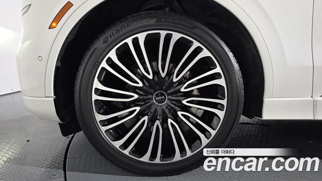 Lincoln Aviator 2-го поколения 3.0 Black Label AWD - фото 4