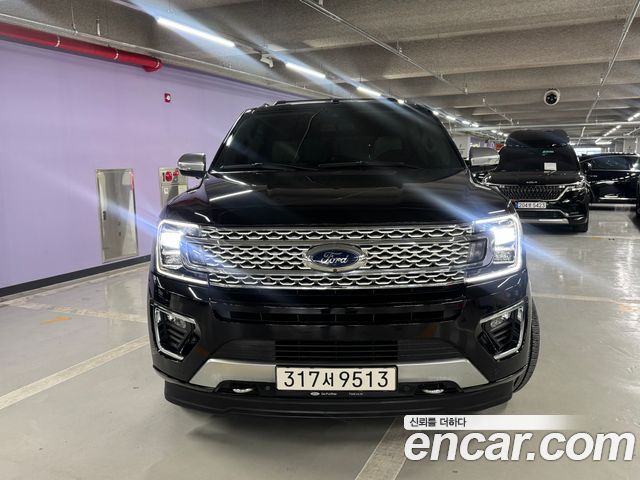 Ford Expedition Platinum 4WD 7Seater - фото 2