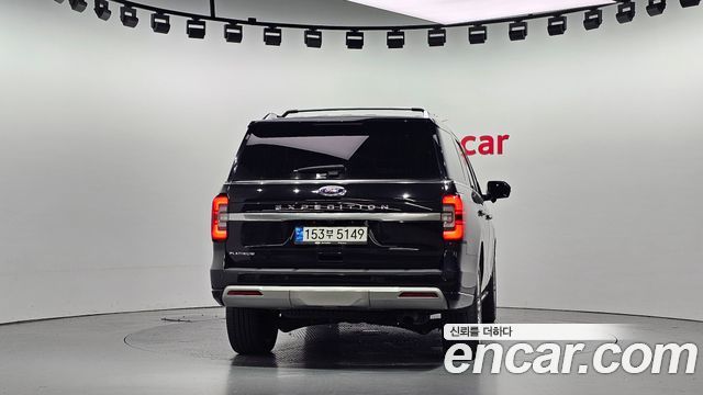 Ford Expedition Platinum 4WD 7Seater - фото 3