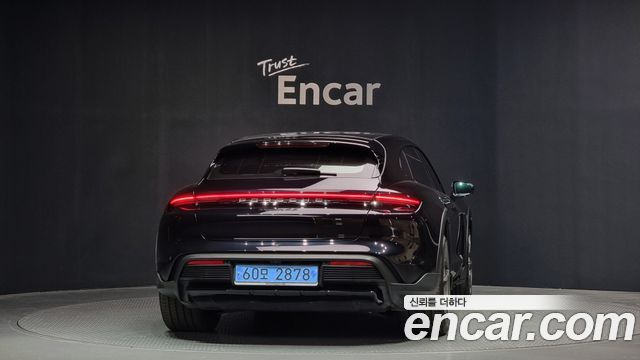 Porsche Taycan 4S Cross Turismo - фото 3