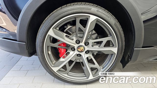 Porsche Taycan 4S Cross Turismo - фото 4