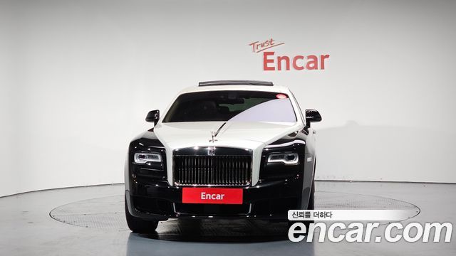 Rolls-Royce Ghost 6.6 EWB V12 - фото 2