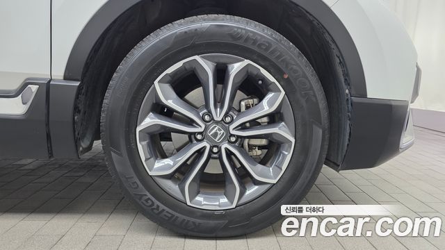 Honda CR-V 5-го поколения 1.5 EX-L 2WD - фото 4