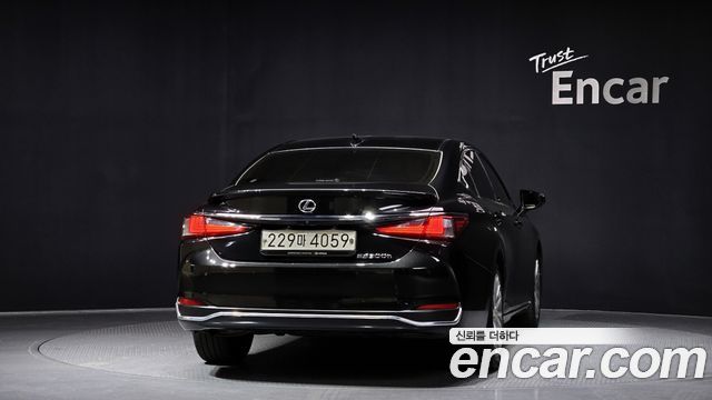 Lexus ES 7-го поколения Luxury Plus - фото 3