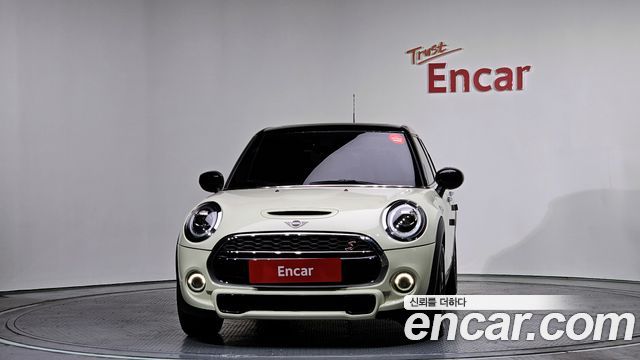 Mini Cooper 5Door Standard 3rd - фото 2