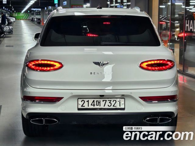 Bentley Bentayga 4.0 V8 - фото 2