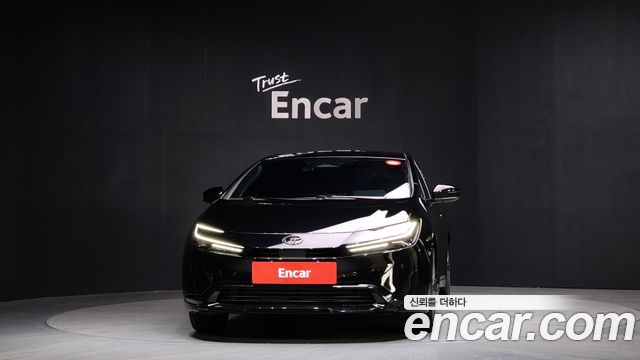 Toyota Prius 5-го поколения 2.0 XLE - фото 2