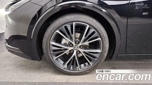 Toyota Prius 5-го поколения 2.0 XLE - фото 4