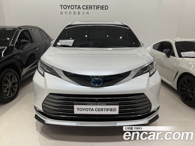 Toyota Sienna 4-го поколения 2.5 Hybrid 2WD - фото 2