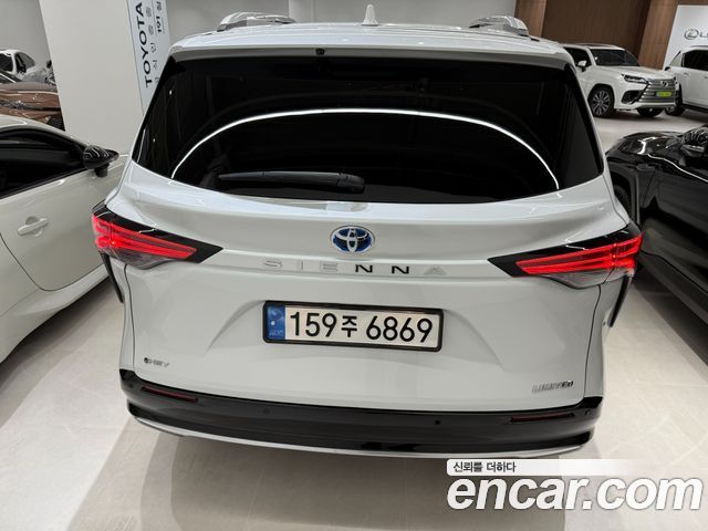 Toyota Sienna 4-го поколения 2.5 Hybrid 2WD - фото 3