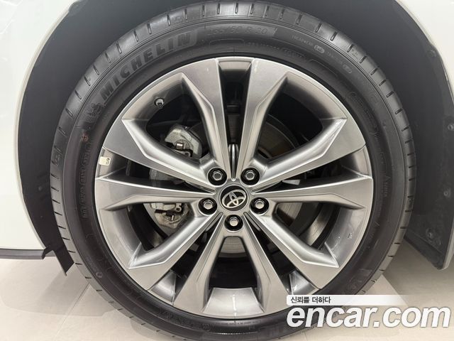 Toyota Sienna 4-го поколения 2.5 Hybrid 2WD - фото 4