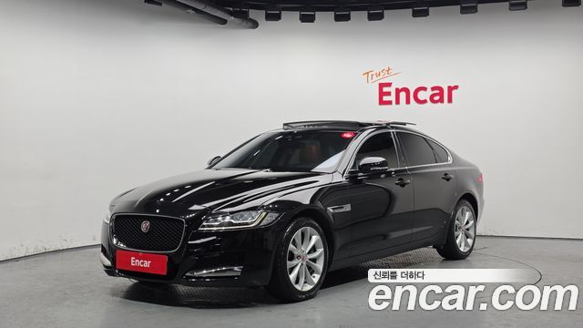 Jaguar XF X260 25t Portfolio - фото 0