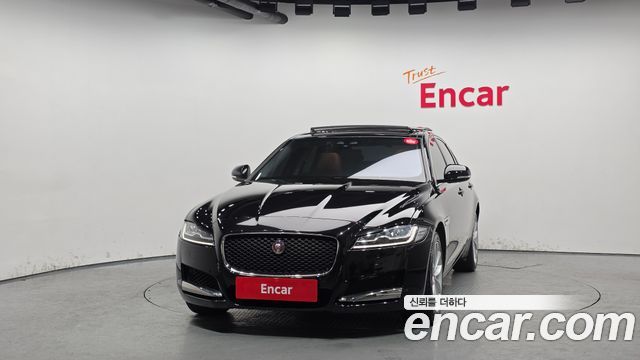 Jaguar XF X260 25t Portfolio - фото 2