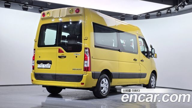 Renault Samsung Master School Bus 13-Seater - фото 1