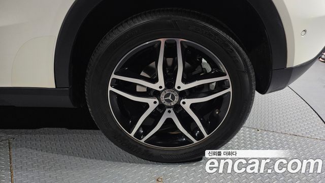 Mercedes-Benz GLA-Class X156 GLA220 Premium - фото 4