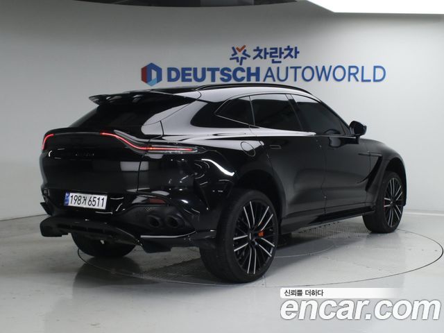 Aston Martin DBX 4.0 V8 707 - фото 1