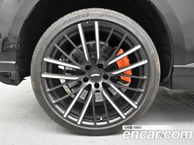 Aston Martin DBX 4.0 V8 707 - фото 4