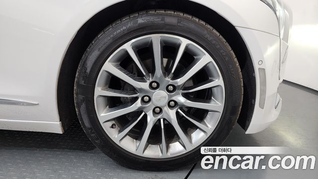 Cadillac CT6 2.0 Turbo - фото 4